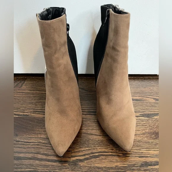 Shoe Dazzle Diane Tan Cream Black Heeled Boots booties size 9 zipper suede - Picture 3 of 10